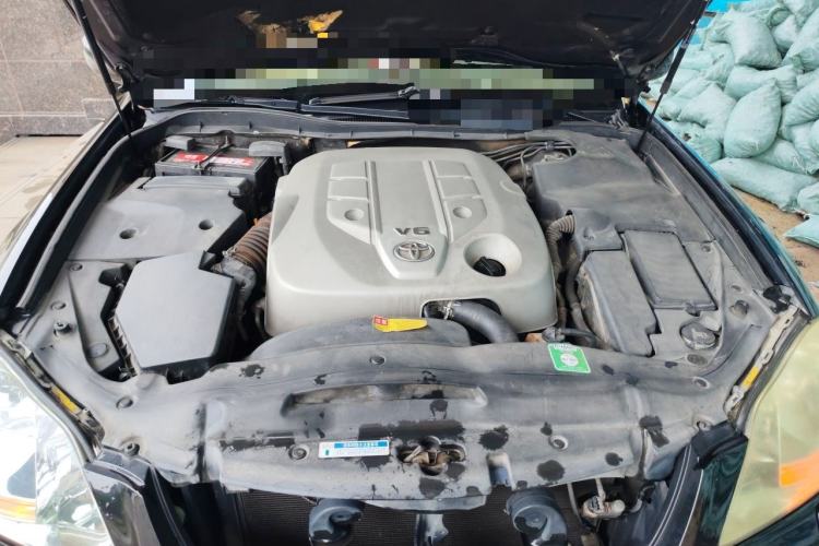 Used Toyota Crown 2007 2.5L Royal Special Edition Engine Bay