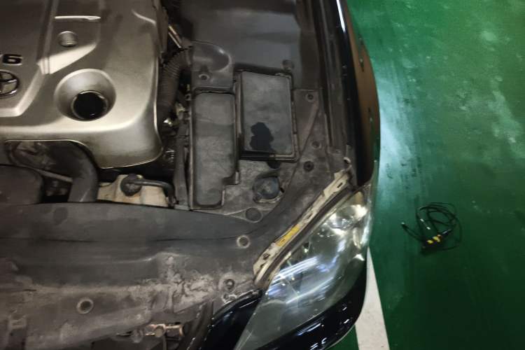 Used Toyota Crown 2007 3.0L Royal Saloon Standard Engine Bay Left