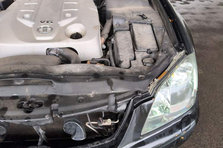 Used Toyota Crown 2007 2.5L Royal Special Edition Engine Bay Left