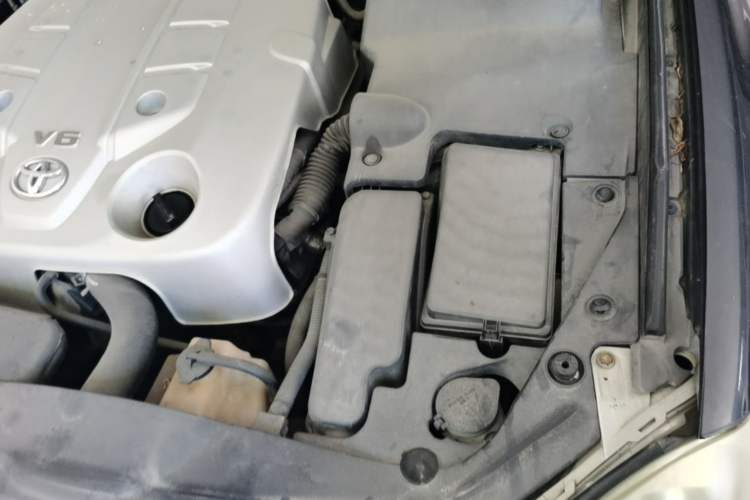 Used Toyota Crown 2007 2.5L Royal Special Edition Engine Bay Left