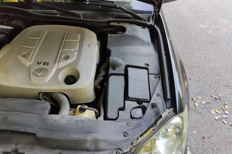 Used Toyota Crown 2007 2.5L Royal Special Edition Engine Bay Left