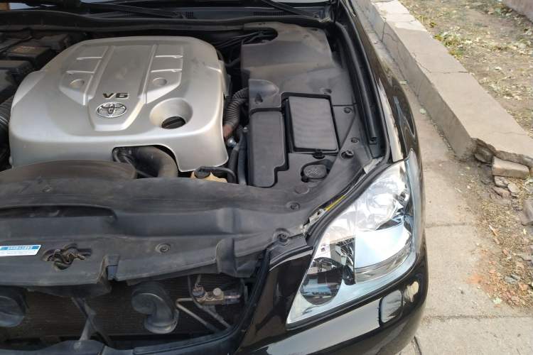 Used Toyota Crown 2007 3.0L Royal Saloon Stylish Navigation Engine Bay Left