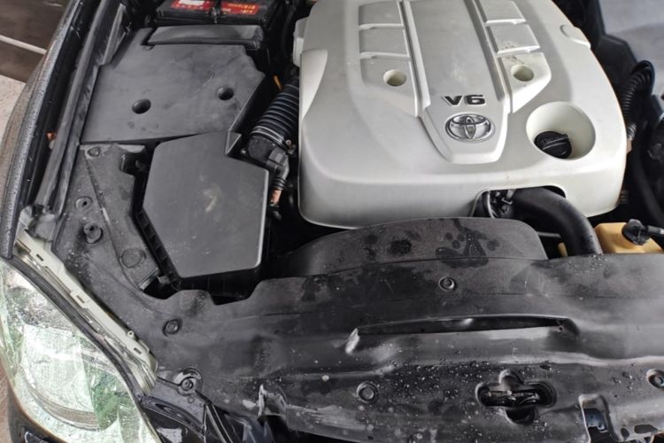 Used Toyota Crown 2007 2.5L Royal Genuine Leather Edition Engine Bay Right