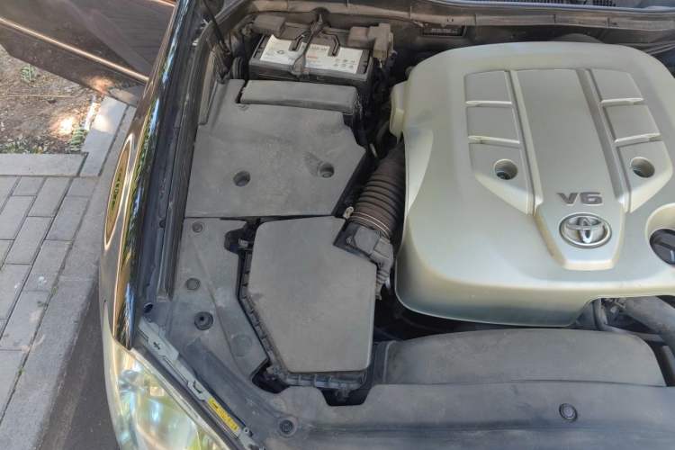 Used Toyota Crown 2007 3.0L Royal Saloon Navigation Engine Bay Right