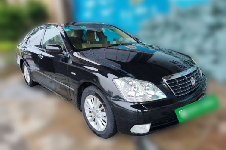 Used Toyota Crown 2007 2.5L Royal Special Edition Front Right 45 Deg