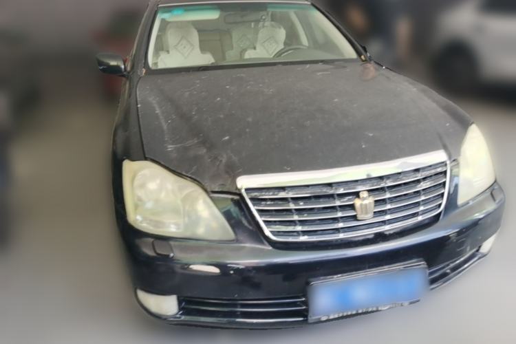 Used Toyota Crown 2007 2.5L Royal Special Edition Front Right 45 Deg