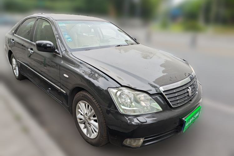 Used Toyota Crown 2007 3.0L Royal Saloon Navigation Front Right 45 Deg