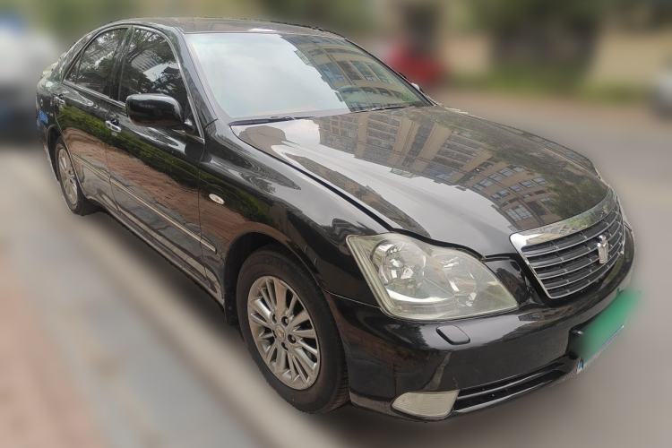 Used Toyota Crown 2007 2.5L Royal Navigation Edition Front Right 45 Deg