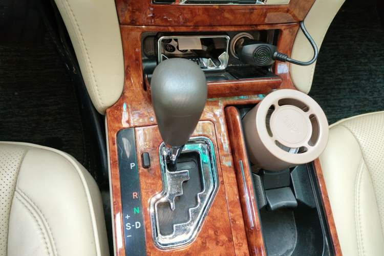 Used Toyota Crown 2007 2.5L Royal Special Edition Gear Lever
