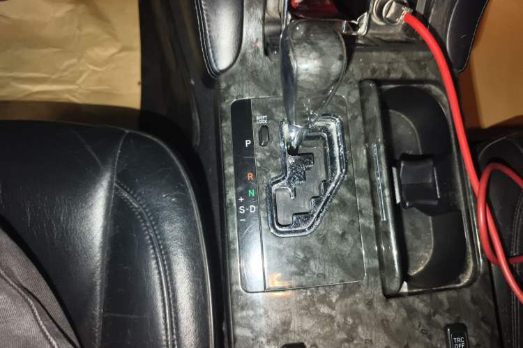Used Toyota Crown 2007 3.0L Royal Saloon Standard Gear Lever