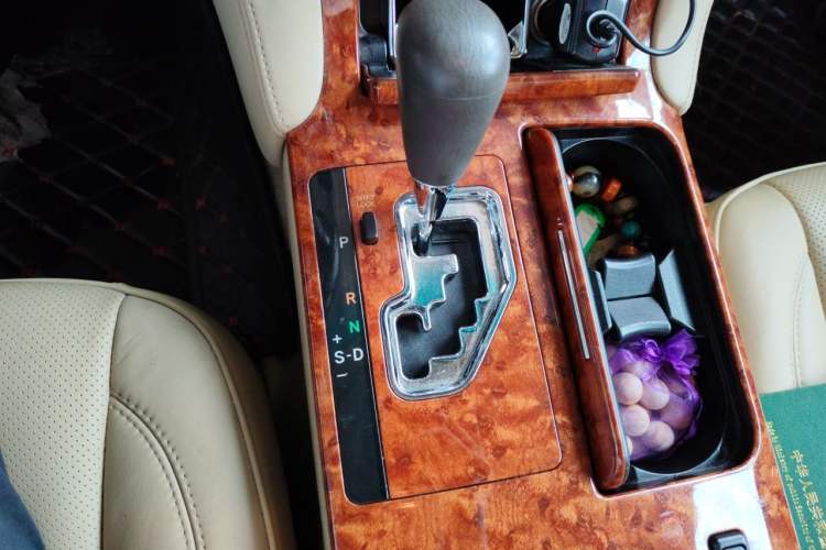 Used Toyota Crown 2007 2.5L Royal Special Edition Gear Lever