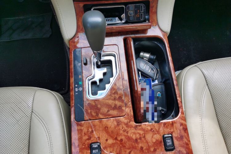Used Toyota Crown 2007 2.5L Royal Special Edition Gear Lever