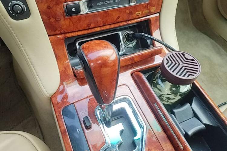 Used Toyota Crown 2007 3.0L Royal Saloon Stylish Navigation Gear Lever