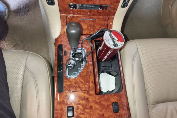 Used Toyota Crown 2007 2.5L Royal Navigation Edition Gear Lever