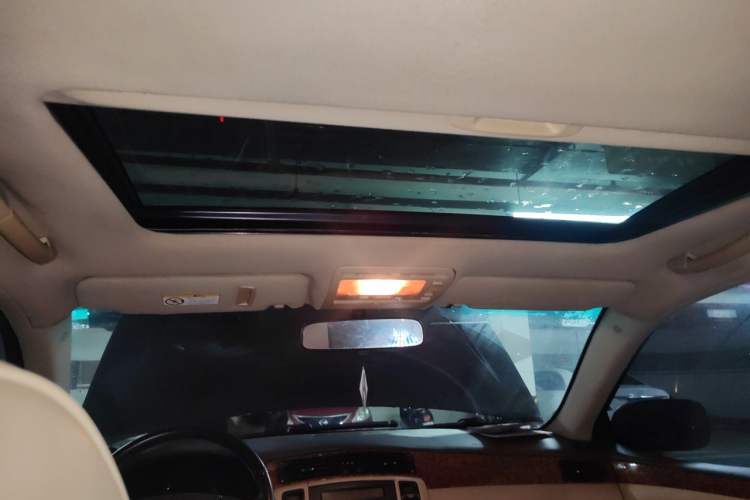 Used Toyota Crown 2007 2.5L Royal Special Edition Headliner