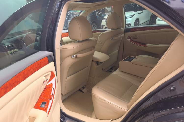 Used Toyota Crown 2007 2.5L Royal Navigation Edition Left Rear Seat
