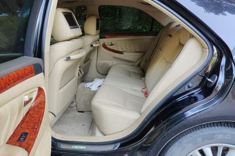 Used Toyota Crown 2007 2.5L Royal Special Edition Left Rear Seat