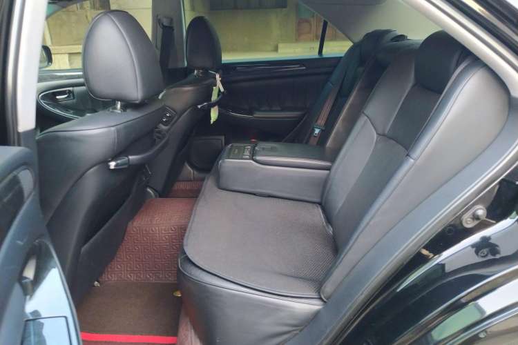 Used Toyota Crown 2007 3.0L Royal Saloon Stylish Navigation Left Rear Seat