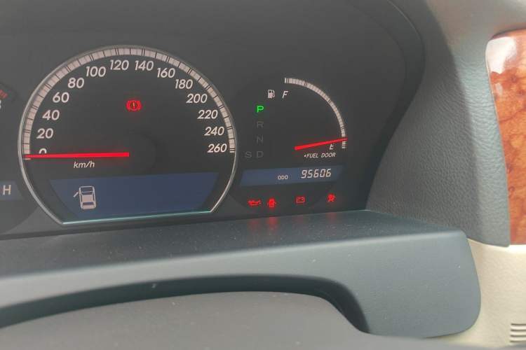 Used Toyota Crown 2007 2.5L Royal Navigation Edition Odometer Close Up