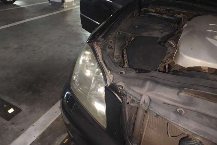 Used Toyota Crown 2007 2.5L Royal Special Edition Right Front Headlight