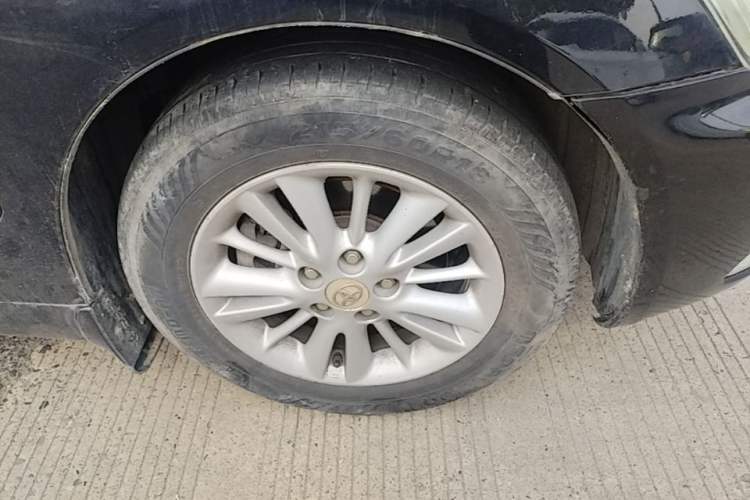 Used Toyota Crown 2007 3.0L Royal Saloon Stylish Navigation Right Front Wheel Hub