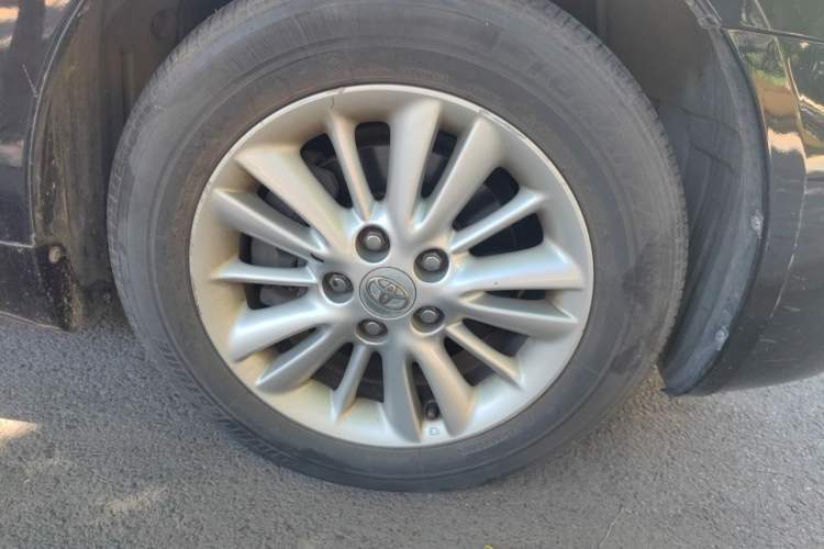 Used Toyota Crown 2007 3.0L Royal Saloon Navigation Right Front Wheel Hub