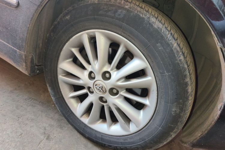 Used Toyota Crown 2007 2.5L Royal Navigation Edition Right Front Wheel Hub