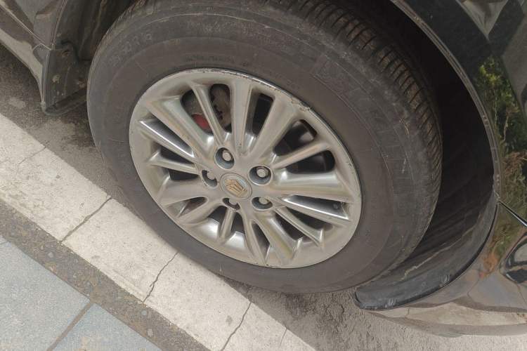 Used Toyota Crown 2007 2.5L Royal Navigation Edition Right Front Wheel Hub
