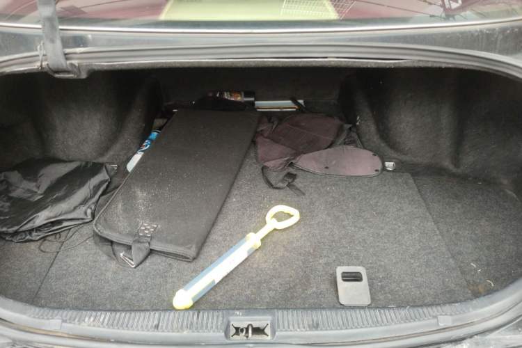 Used Toyota Crown 2007 2.5L Royal Special Edition Trunk