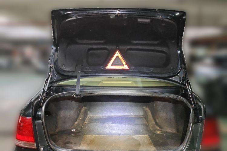Used Toyota Crown 2007 2.5L Royal Special Edition Trunk