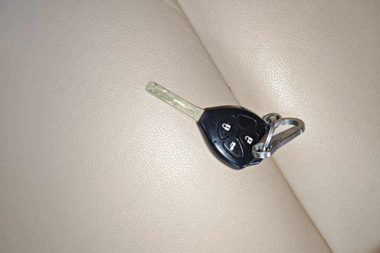 Used Toyota Crown 2007 2.5L Royal Genuine Leather Edition Vehicle Key