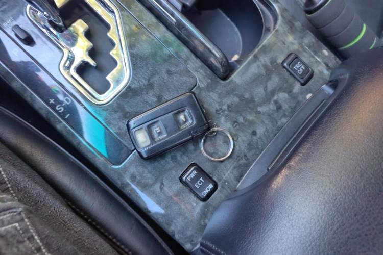 Used Toyota Crown 2007 3.0L Royal Saloon Navigation Vehicle Key