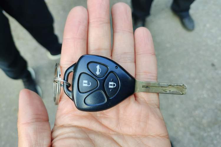 Used Toyota Crown 2007 2.5L Royal Special Edition Vehicle Key