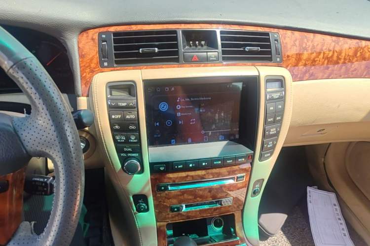 Used Toyota Crown 2007 2.5L Royal Special Edition Audio And AC Panel