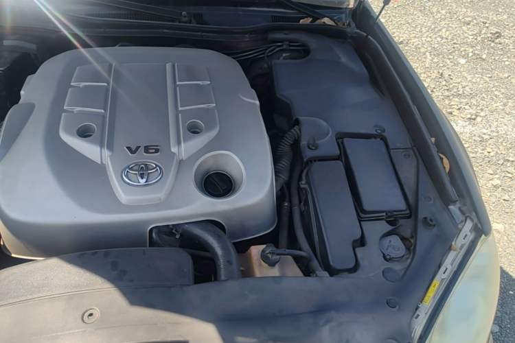 Used Toyota Crown 2007 2.5L Royal Special Edition Engine Bay Left