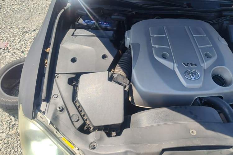 Used Toyota Crown 2007 2.5L Royal Special Edition Engine Bay Right