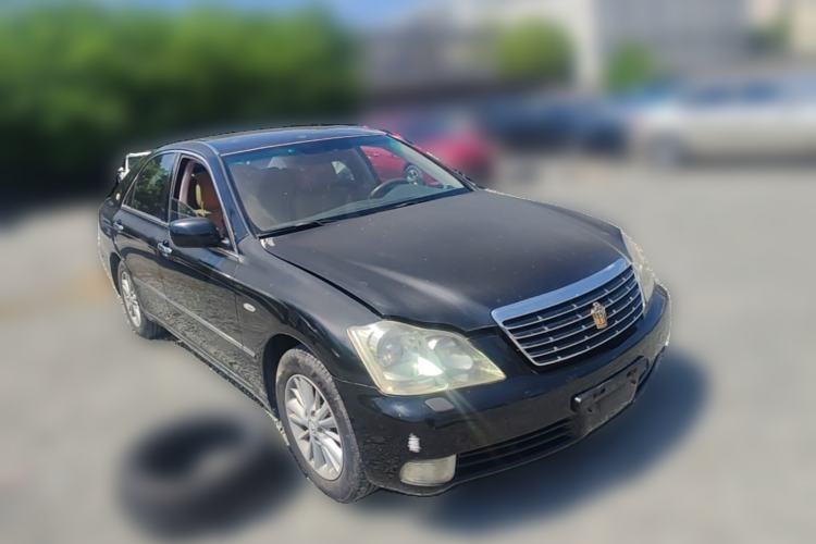 Used Toyota Crown 2007 2.5L Royal Special Edition Front Right 45 Deg