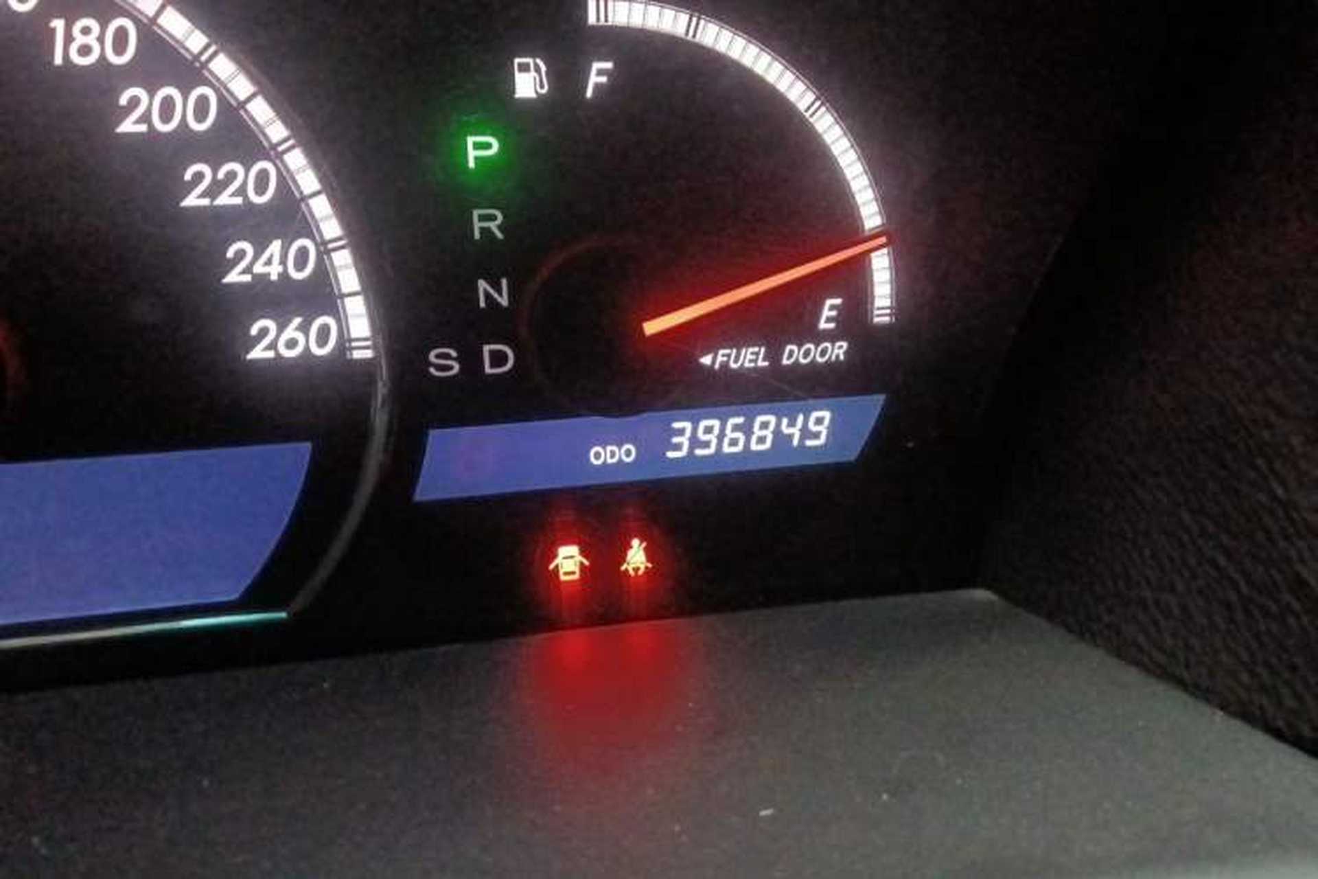 Used Toyota Crown 2007 2.5L Royal Genuine Leather Edition Odometer Close Up