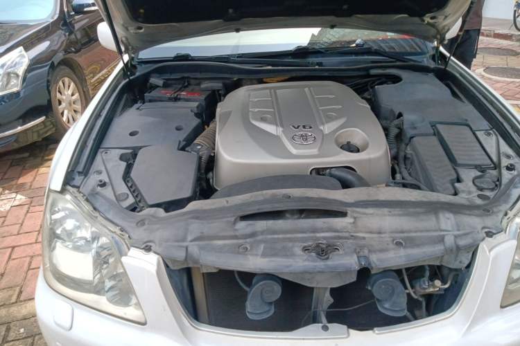 Used Toyota Crown 2007 2.5L Royal Special Edition Engine Bay Right