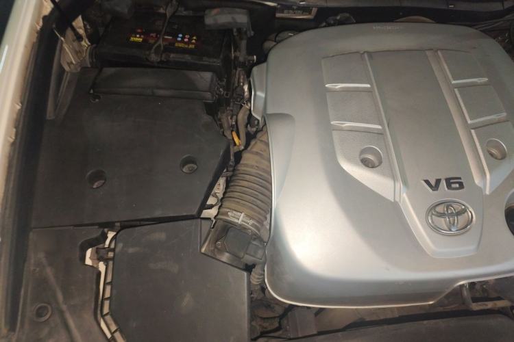 Used Toyota Crown 2007 2.5L Royal Navigation Edition Engine Bay Right