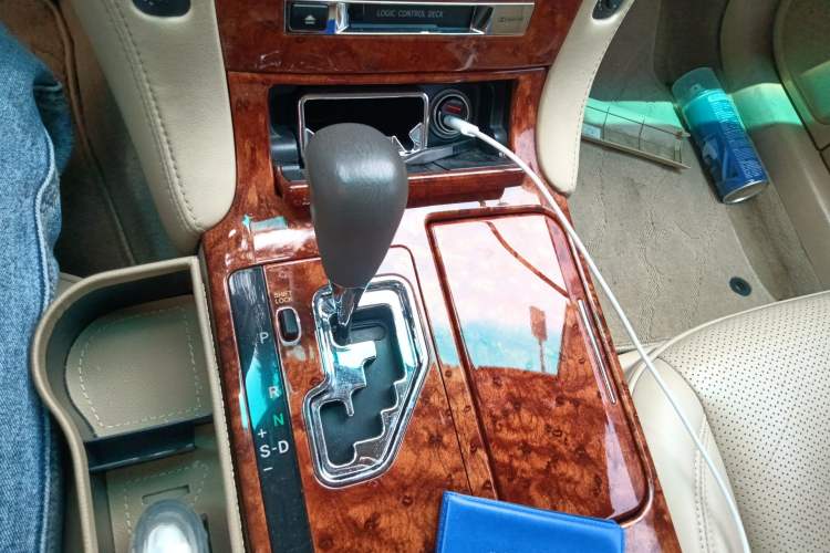 Used Toyota Crown 2007 2.5L Royal Special Edition Gear Lever
