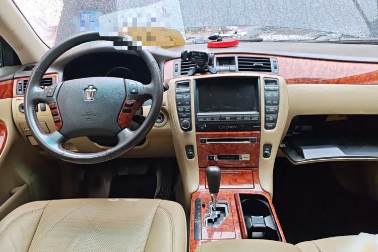 Used Toyota Crown 2008 2.5L 5th Anniversary Edition Center Console