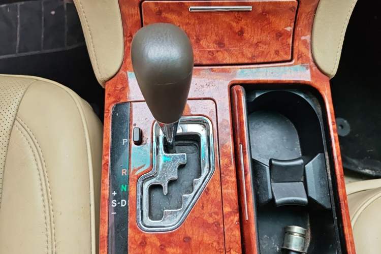 Used Toyota Crown 2008 2.5L 5th Anniversary Edition Gear Lever
