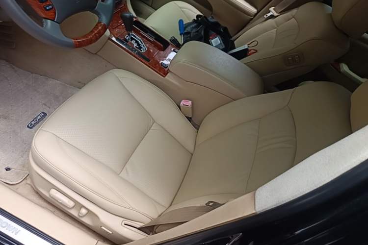 Used Toyota Crown 2008 2.5L 5th Anniversary Edition Left Front Seat