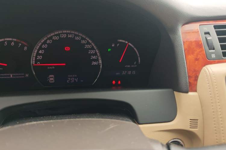 Used Toyota Crown 2008 2.5L 5th Anniversary Edition Odometer Close Up