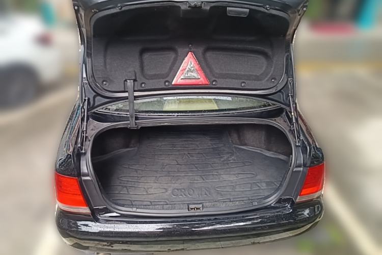 Used Toyota Crown 2008 2.5L 5th Anniversary Edition Trunk