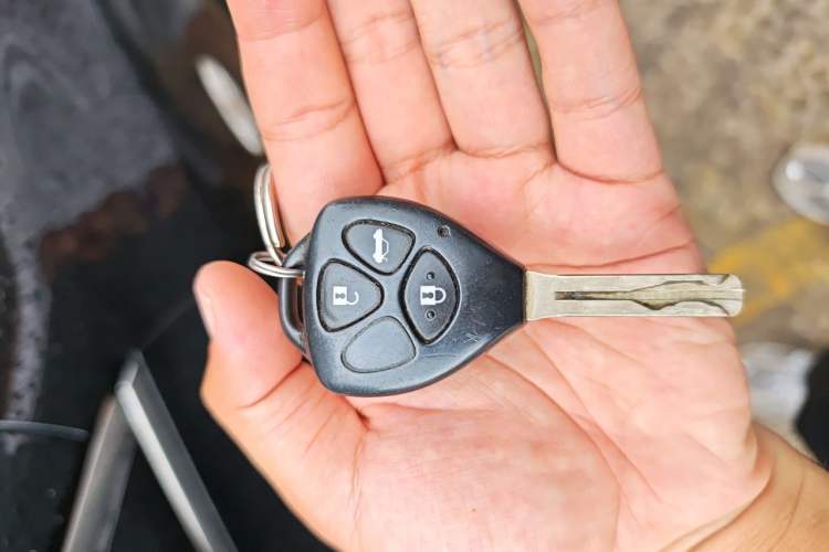Used Toyota Crown 2008 2.5L 5th Anniversary Edition Vehicle Key