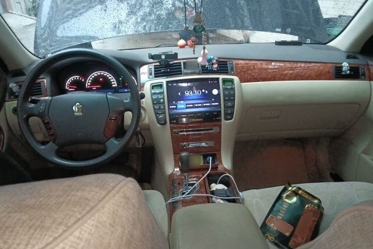 Used Toyota Crown  Center Console