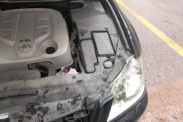 Used Toyota Crown  Engine Bay Left