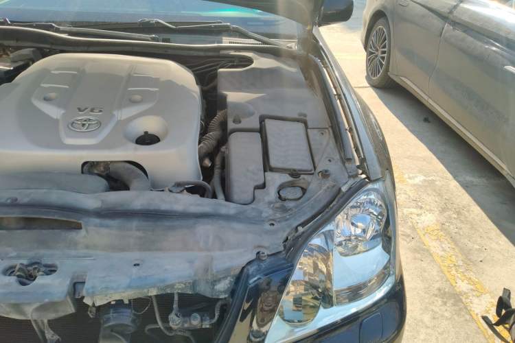 Used Toyota Crown 2009 2.5L Royal Special Navigation Edition Engine Bay Left